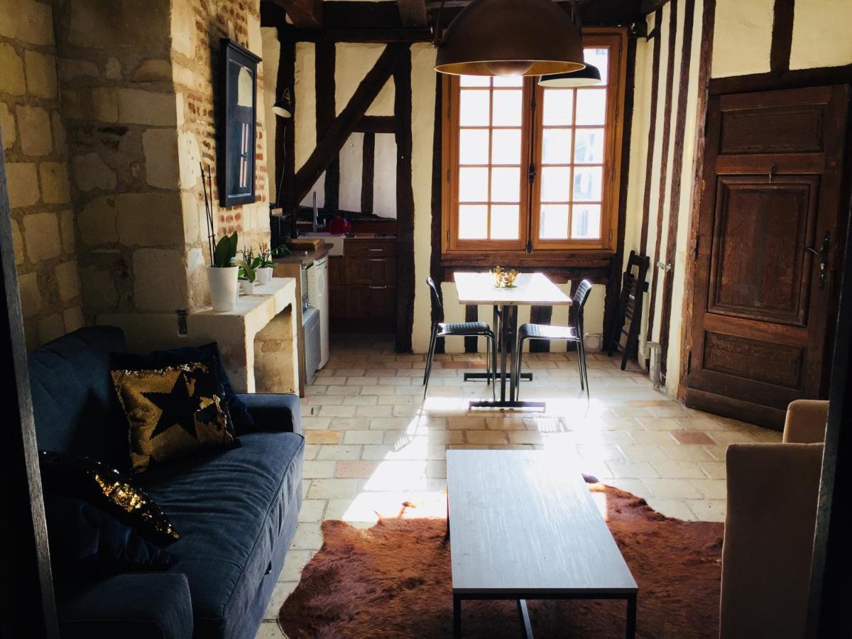 Appartement Dans Immeuble 15 Eme Siecles Vieux ตูร์ ภายนอก รูปภาพ